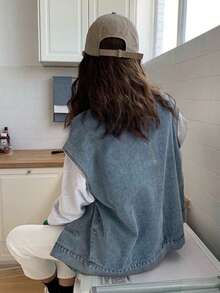 女士时尚宽松牛仔背心，适合秋季分层穿着