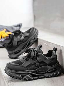 时尚、轻便、舒适的男士透气厚底厚底运动鞋，休闲增高流行运动鞋