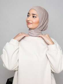 1 Stück klassischer einfarbiger seidiger weicher Stoff Langer Saum gekreuzter Schal Kopftuch Hijab, geeignet für den täglichen Gebrauch und Outdoor-Sport