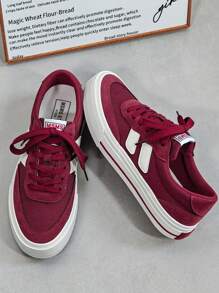 Men's Sneakers Breathable Hong Kong Wind Niche Design Fashion Joker Canvas Shoes In Spring And Summer Of 2025, The New High-Grade Three-Time Vulcanized Canvas Shoes, Campus Students And Teenagers Can Wear Outdoor Personalized Street Shooting Holiday Travel Joker Skateboard Shoes For Men.