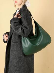 新款软皮女包，简约休闲单肩包，女士流浪包，简约腋下包女士大容量手提包，适合上班通勤逛街休闲 - 墨綠色 - 查看 7