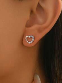 A Pair Of 925 Sterling Silver Asymmetrical Heart-Shaped Earrings, Women's Jewelry, A Casual And Exquisite Women's Jewelry Gift For Valentine's Day.