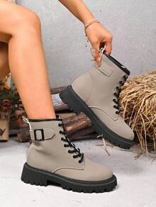2025新款女士短靴，厚底复古百搭英伦风踝靴，适合秋季/春季