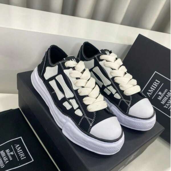 2025 MMY Collaborate With A Renowned Designer Classic Anti-Slip Wear-Resistant Lightweight Low-Top Board Shoes For Male And Female Campus Lovers Black And White