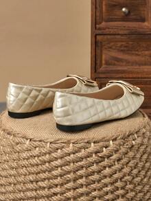 WHDXY 女士方头法式低帮蝴蝶结柔软浪漫风格平底鞋，时尚女士乐福鞋，春季新款百搭休闲平底女鞋 - 金色 - 查看 5