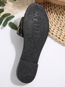 Women's Fashion Slip-On Sandals, 2025 Newest Styles, European-American French Korean Casual Versatile Flat Pearl Rhinestone Embellished Beach Vacation Slippers Valentines - Black - View 10