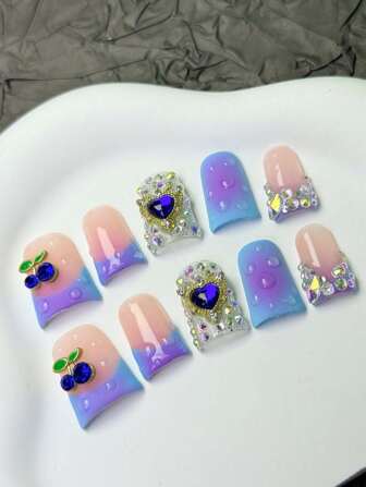 10 pièces Ongles français de style Nude, rose, bleu, violet dégradé avec conception de strass en forme de cœur de cerise bleu violet 3D, faux ongles réutilisables, produits de beauté pour les ongles DIY pour la vie quotidienne des femmes et des filles