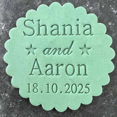 Customized Personalized Biscuit Embossed Stamp Halloween And Christmas Mold 3D Design For Kitchen Baking Cake Decoration DIY Cutting Tools Sugar Cake Template Wedding Clay Soft Candy Embossed Name Cake Mold Handmade