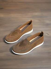 1 Pair Women Slip-On Loafers, Soft Leather Flat Shoes With Shallow Design, Suitable For Work, Dates, Casual Walks