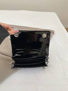 Borsa a tracolla mini con catena, stile minimalista e versatile, da donna