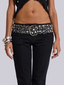 1 件宽朋克铆钉眼腰带，不对称 Y2K Baddie Aesthetics 轻质多功能皮带