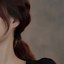 1 对简约 925 纯银镂空双心形耳钉，适合女孩珠宝礼物、节日