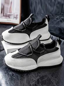 Men's Bottom Shoes With Random Letters Printed On The Leather Surface Breathable And Sweat-Proof Summer Essential Sports Shoes For Men's Outdoor Fitness Training Can Be Worn In Four Seasons With Serrated Soles, Non-Slip And Wear-Resistant Soft Soles, Comfortable, Light And Casual Flat Shoes For Men.