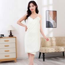 1 pezzo Accappatoio da bagno regolabile in pile di corallo, design senza schienale e sexy, stile coreano, gonnellina da bagno/piscina per donna