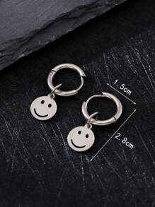 1 paire de boucles d'oreilles minimalistes mode, décontractées et amusantes avec une expression de visage souriant. Convient pour la décoration et le port quotidien. Peut être offert à votre petit ami, à la famille ou aux amis.