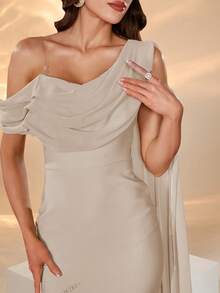 Woman's Plunging Neckline Sleeveless Dress With Long Ribbons, Pleated Bust, Solid Color, Body-Hugging, Exquisite Rhinestone Embellished Elegant Gown (Random Rhinestone Direction) With Back Tie And Mini Fish Tail Hem - Apricot - View 4