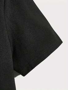 1 PCS Camiseta Negra de Manga Corta para Hombre Estilo Vintage Patrón de Banda Punk - Negro - Ver 4