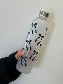 1000ml PC 磨砂水瓶。原创蝴蝶结印花设计 | 不锈钢运动盖。防漏，适合健身房使用 | 畅销欧盟、美国、中东和非洲及东南亚地区 | 美观健身必备 - 彩色 - 查看 2