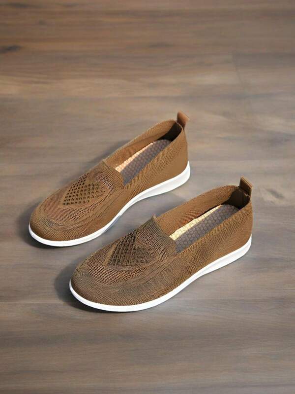 1 Pair Women Slip-On Loafers, Soft Leather Flat Shoes With Shallow Design, Suitable For Work, Dates, Casual Walks