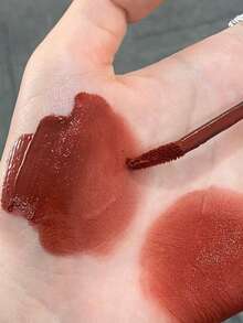 Giorgio Armani 乔治·阿玛尼[迷你]Lip Maestro - 丝绒哑光液体唇膏 3ml #206 高显色哑光液体唇膏。它能形成保湿屏障，确保唇部持久柔软。这是一款护理唇膏，赋予唇部奢华光泽，蕴含可可脂和芒果脂，补充水分，缓解干燥。 - #206 3ml - 查看 4