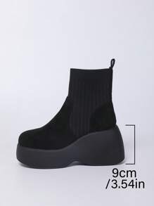 女士时尚新款弹力针织踝袜靴，黑色绒面革厚底学院风休闲日常穿着，舒适轻便的鞋底，圆头适合所有脚型，百搭秋冬细靴