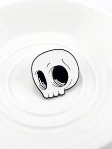 1 件畅销创意骷髅头珐琅金属胸针，万圣节配饰背包适用于学校办公室配饰衬衫夹克珠宝衣服别针有趣可爱教师礼物万圣节配饰教师节 - 黑與白 - 查看 3