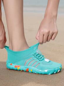 Nuevos zapatos de agua para niños, transpirables, para playa, natación y uso en exteriores, con diseño antideslizante, duraderos, cómodos y de fácil colocación