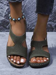 夏季女士休闲坡跟镂空厚底凉鞋，压花可调节钩环平台，舒适坡跟，露趾设计，纯色时尚凉鞋，绿色、棕色、白色
