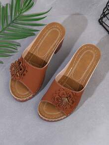 欧美风格粗跟花朵装饰女士一脚蹬凉鞋，厚底粗跟正装鞋 - 棕色 - 查看 7
