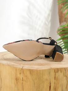 Różnokolorowe damskie modne koreańskie buty w stylu słodkich kwiatów z drobnymi kwiatami na wysokim obcasie, gruby obcas ze szpiczastym noskiem i wydrążonym paskiem na kostce - Wielokolorowe - Zobacz 7