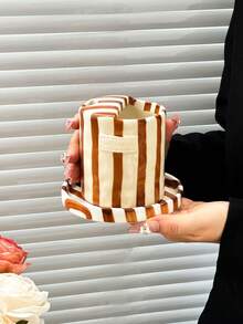 1 pieza Taza de café cerámica con asas y diseño de rayas verticales, forma asimétrica al estilo minimalista europeo, hecha a mano con alta estética, taza multiusos y aislada, adecuada para el hogar, restaurante, café, fiesta y como regalo - Multicolor - Ver 8