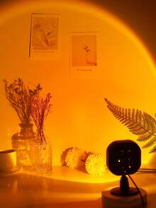 1个家居装饰USB供电LED日落投影灯，角度可调，营造日落氛围，可作LED夜灯使用，适用于摄影/自拍派对装饰、客厅装饰、卧室装饰、露营装饰、婚礼装饰，也是送给女性、女孩、朋友、家人的圣诞礼物。