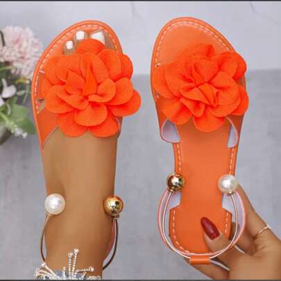 Damen 3D Blumen verzierte Knöchelriemen Flache Sandalen - offener Rückenriemen Synthetikleder Lässig Schuhe, bequeme Gummisohle Strand Essenzial Slip-On, modische rutschfeste Sandalen