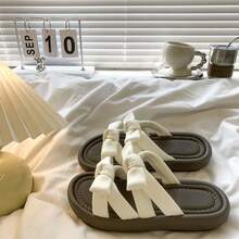 Women Athletic & Outdoor Sandals & Slides - 米色 - 查看 2