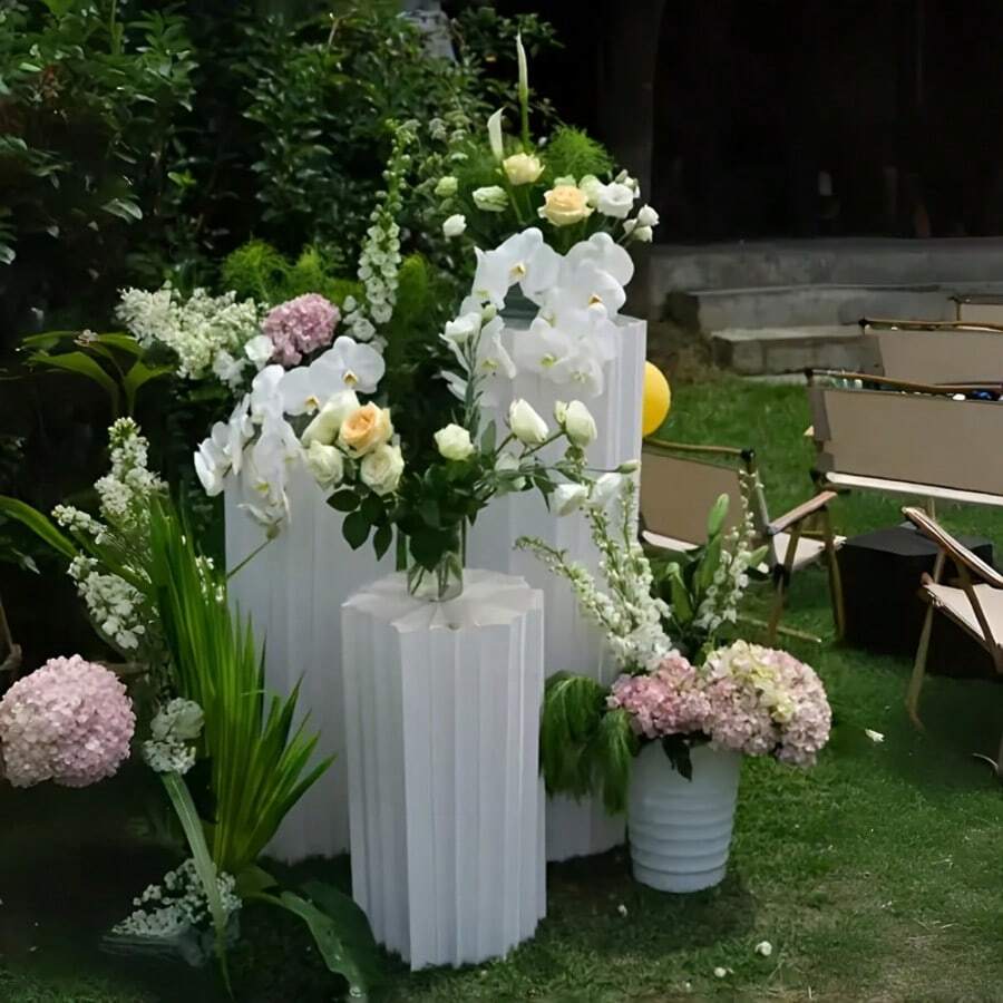 Eleganter Blumen-Präsentationsständer-Set - Faltbare römische Säulen, geeignet für Hochzeiten, Geburtstage und Veranstaltungen - Runde Papier-Säulen-Dekoration, geeignet für Babypartys, Partys und Feiern - Vielseitige Requisiten, geeignet für Fotografie-Hintergründe und Schaufenster-Displays, Veranstaltungsdekoration | Dekorative römische Säulen | Faltbares Design, Hochzeitsdekoration - Weiss - Übersicht 1