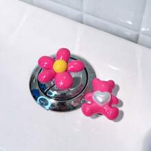 2pcs Bear Heart Flower Round Toilet Flush Assist Button, Protect Nail Art, Indoor And Car Decoration, Drawer And Wardrobe Handle, More Comfortable Life And More Exquisite Gift For Friends