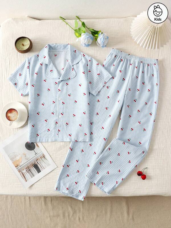 2pcs/Set Cute Girls' Summer Short Sleeve Cherry Knit Sweater Home Outfit, Blue Plaid Bubble Cherry Print Polo Collar Top And Pants, Soft Comfortable Fabric, Casual Style, Suitable For Children's Daily Home Wear, Pajama Party, Also Suitable As Children's Gift