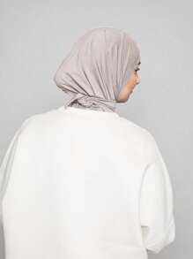 1 Stück klassischer einfarbiger seidiger weicher Stoff Langer Saum gekreuzter Schal Kopftuch Hijab, geeignet für den täglichen Gebrauch und Outdoor-Sport