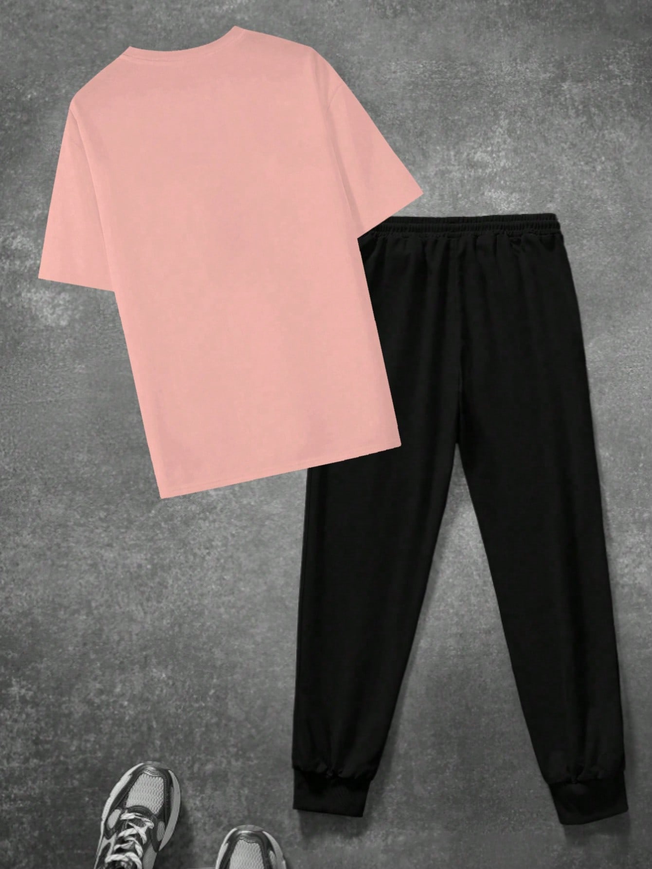 طقم بنطال وتي شيرت أكمام قصيرة