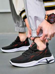 Tenis deportivos para hombre con rayas decorativas: Malla mesh transpirable, suela antideslizante para tenis y estabilidad talón. Versátiles para juego de tenis, caminata y estilo casual diario. - negro y rojo - Ver 3