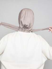1 Stück klassischer einfarbiger seidiger weicher Stoff Langer Saum gekreuzter Schal Kopftuch Hijab, geeignet für den täglichen Gebrauch und Outdoor-Sport