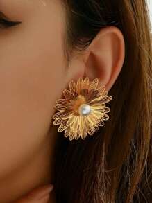 1 Paar elegante, übertriebene mehrschichtige Metall-Blumen- und Kunstperlen-Ohrstecker für Frauen, geeignet für Partys, Festivals, Urlaub, täglichen Pendelverkehr und Einkaufen