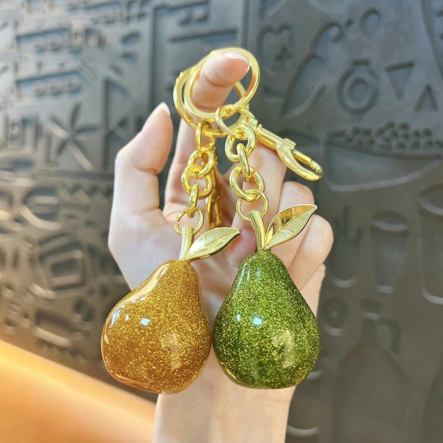 1pc Creative Cute Pear Shaped Keychain, Fashion Bag Pendant, Car Key Chain, Couples Small Gift, Backpack Decor