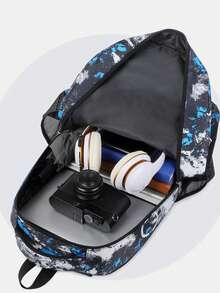 Desain kamuflase, ransel kamuflase ini tersedia dalam empat warna: hitam, biru, merah, dan hijau. Ransel kamuflase yang modis ini memiliki struktur multi-lapisan berkapasitas besar yang kasual dengan penutup resleting dan tali bahu lebar yang dapat disesuaikan. Ringan dan portabel, ransel ini bergaya. - MultiWarna - View 4