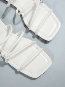 女士时尚方头多带纯色 PU 皮革平底凉鞋，适合夏秋季街头、约会、度假、居家、休闲、通勤、派对