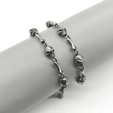 Embrace Your Inner Punk With This Retro Silver Skull Punk Bracelet - Perfect For Halloween - Silver - View 6