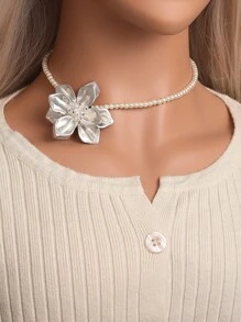 1 pieza Elegante collar gargantilla de camelias de perlas falsas recubiertas de acrílico y metal, adecuado para que las mujeres lo usen a diario, en fiestas y en ocasiones formales