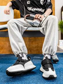 Men's Bottom Shoes With Random Letters Printed On The Leather Surface Breathable And Sweat-Proof Summer Essential Sports Shoes For Men's Outdoor Fitness Training Can Be Worn In Four Seasons With Serrated Soles, Non-Slip And Wear-Resistant Soft Soles, Comfortable, Light And Casual Flat Shoes For Men.