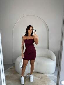 Di Boutique Chic Women's Sets Plain Casual Basic Comfort Curve Model Elegant Chic Strapless Gathered Side Short Skirt High Waist Fashion New Summer Launch - 酒紅色 - 查看 2
