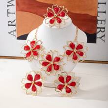 1pc Exaggerated Vacation Style Gold 5-Petal Flower Pendant Necklace, 1 Pair Earrings, 1pc Ring, Women Jewelry Set